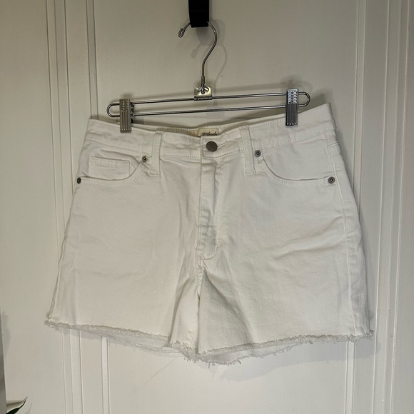 Universal Threads Hi-Rise midi white shorts size 8 size 29 - Picture 1 of 9